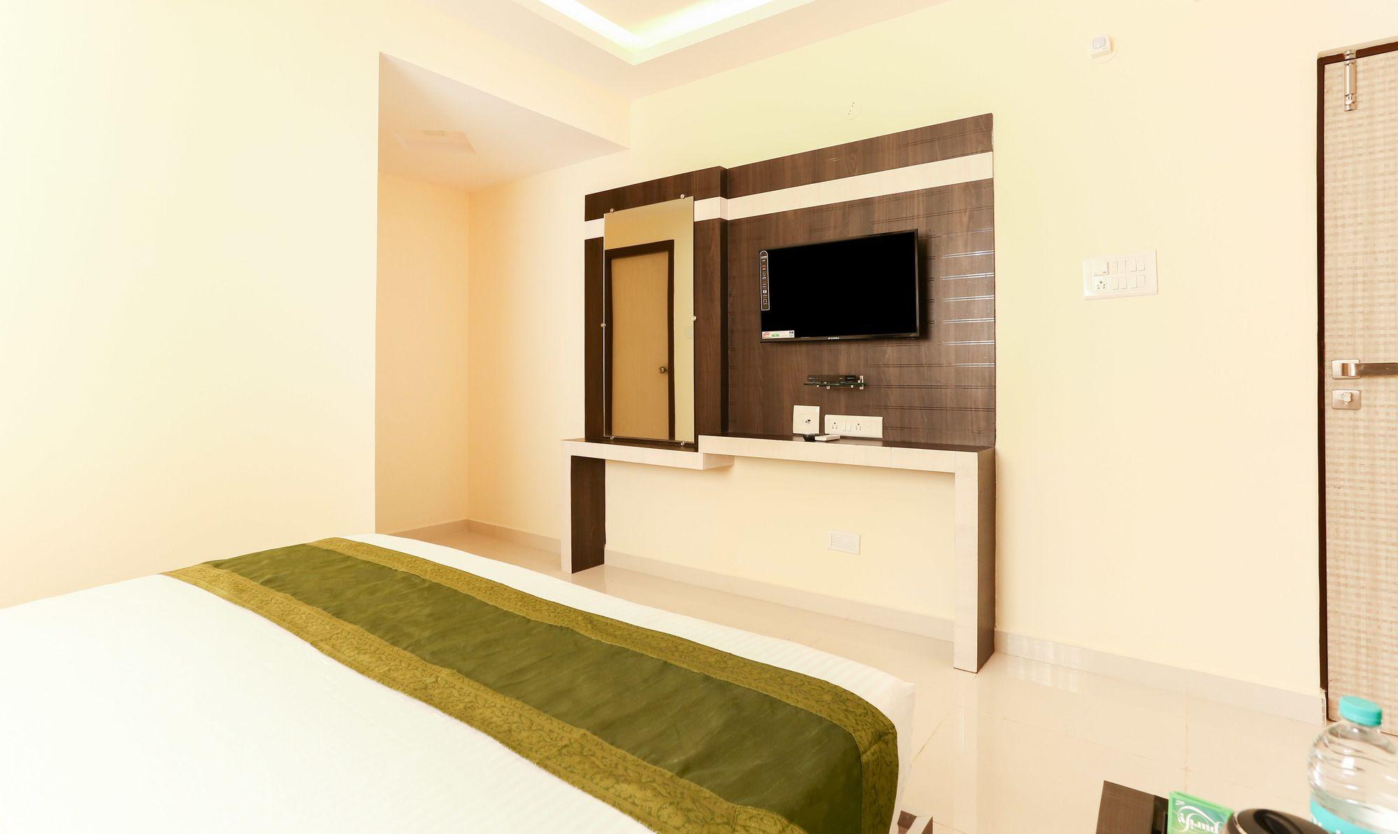 Fabhotel Rotano Suites - Yelahanka Бангалор Екстериор снимка